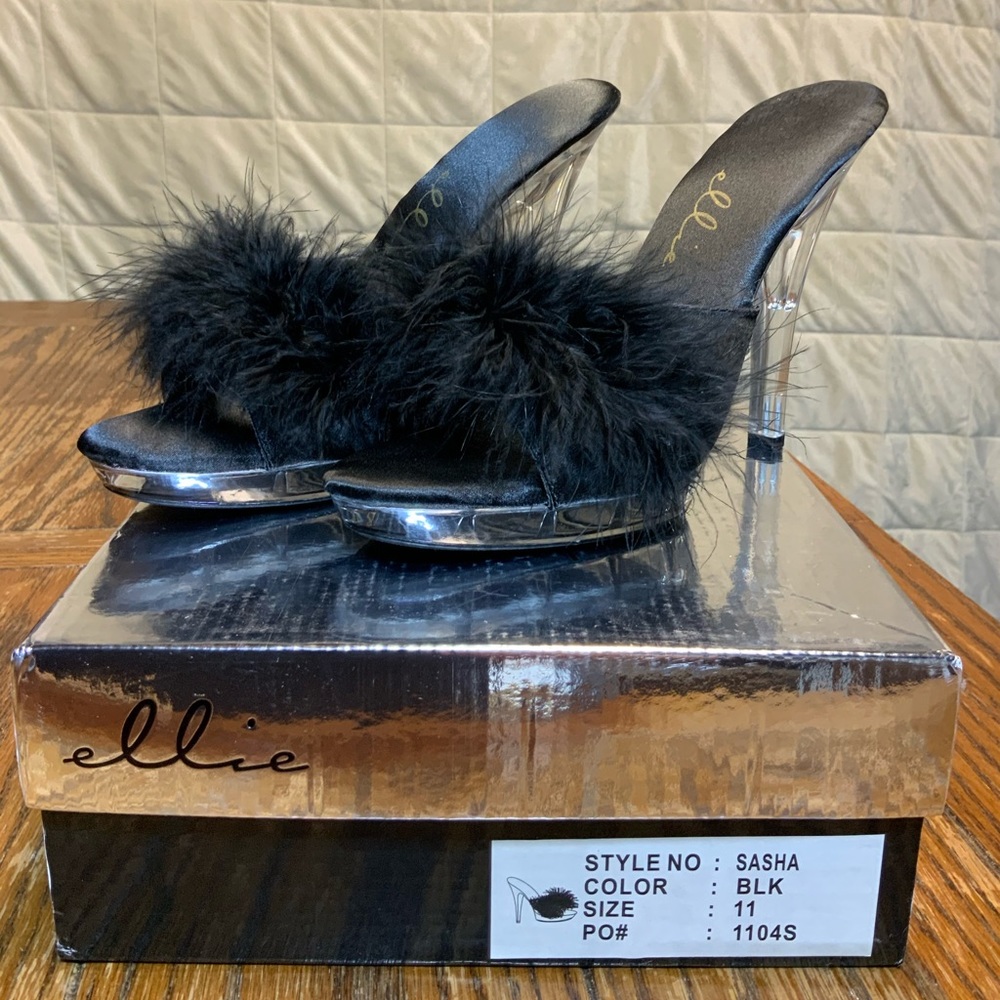 Ellie Sasha Lucite/black feather heals sz 11